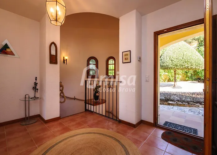 Isabela * Calonge (Catalonia)